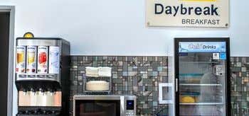 Photo of Days Inn & Suites by Wyndham Lubbock Medical Center
