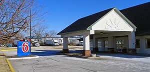 Motel 6 Indianapolis South