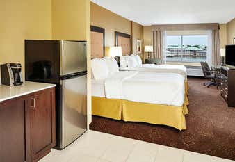 Photo of Holiday Inn Express & Suites Sandusky, an IHG Hotel