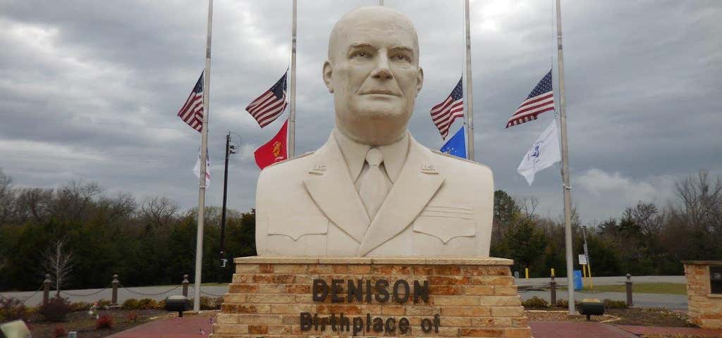 Photo of Eisenhower Veterans Monument