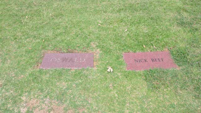 Lee Harvey Oswald's Grave, Fort Worth - TX | Roadtrippers