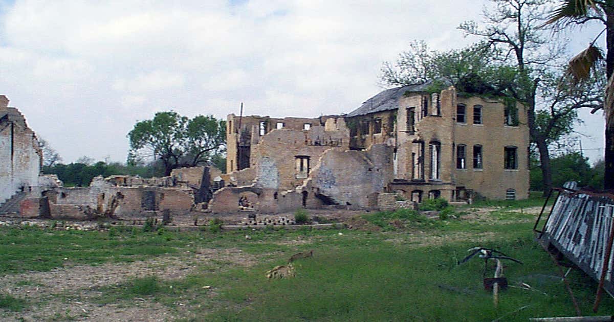 Abandoned Hot Wells Hotel and Spa, San Antonio Roadtrippers