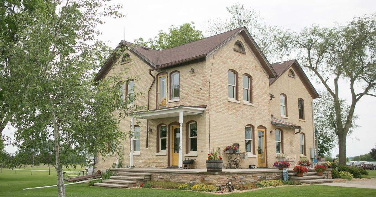 Mulberry Lane Farm, Hilbert Roadtrippers