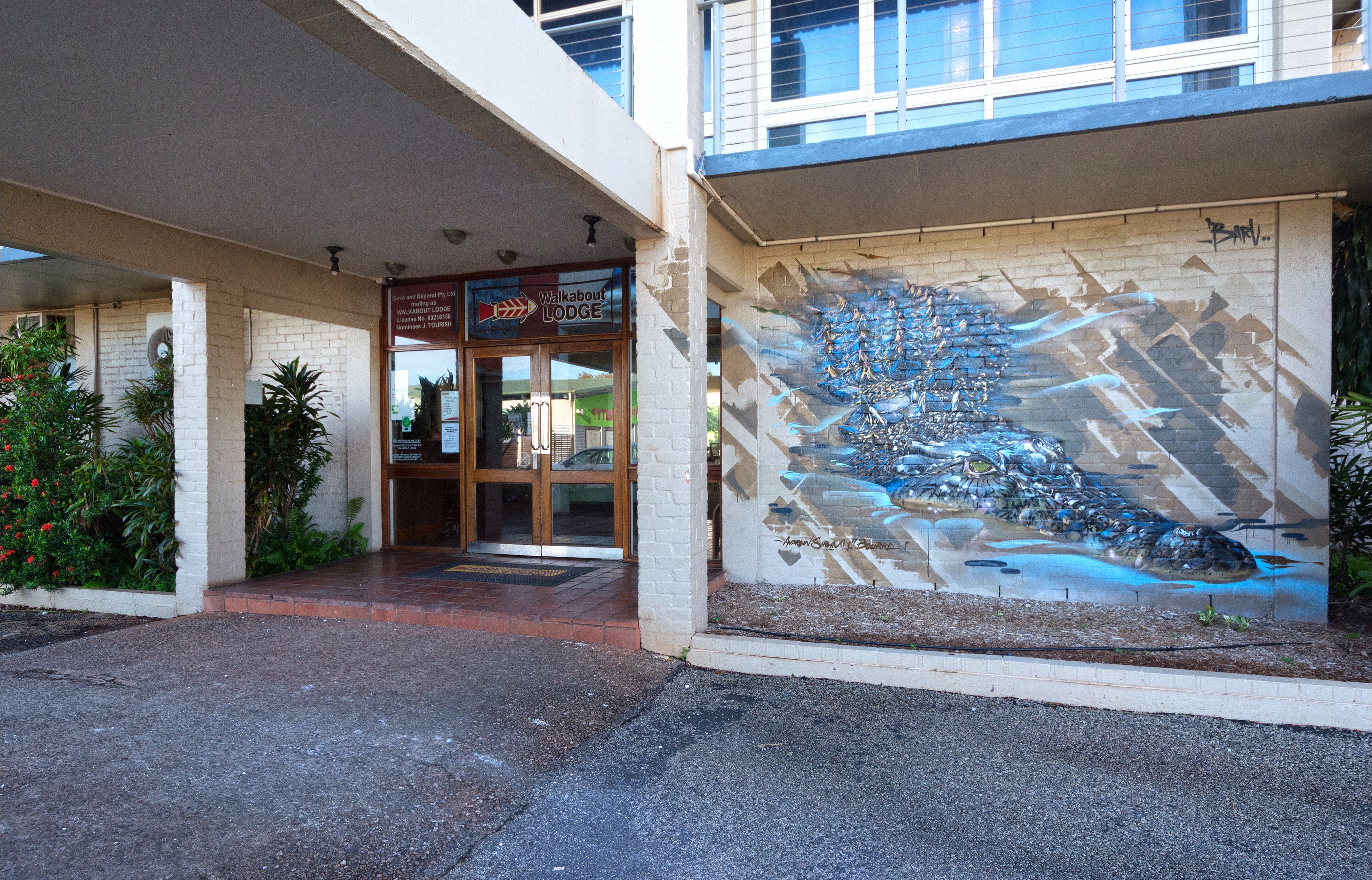 Walkabout Lodge front enterance
