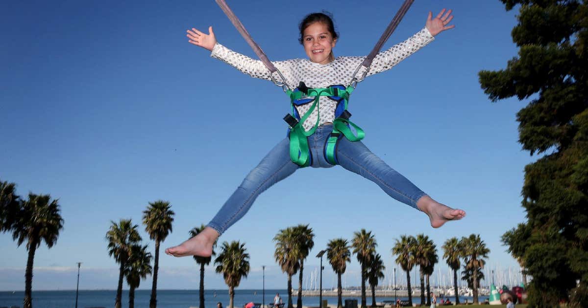 Waterfront Train Tours and Bungy Trampoline, Geelong Roadtrippers