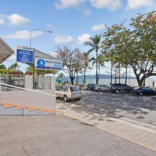 Beach House Motel