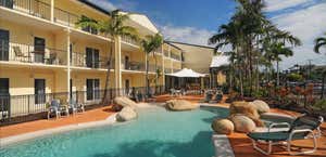 Cairns Queenslander Hotel and Apartments