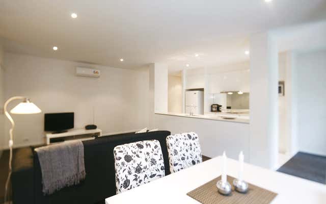 Zirconia, Braddon