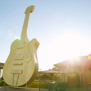 Big Golden Guitar Tourist Centre
