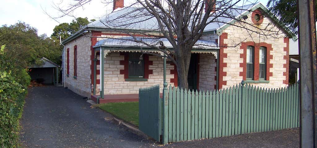 Photo of Naracoorte Cottages – Smith Street Villa