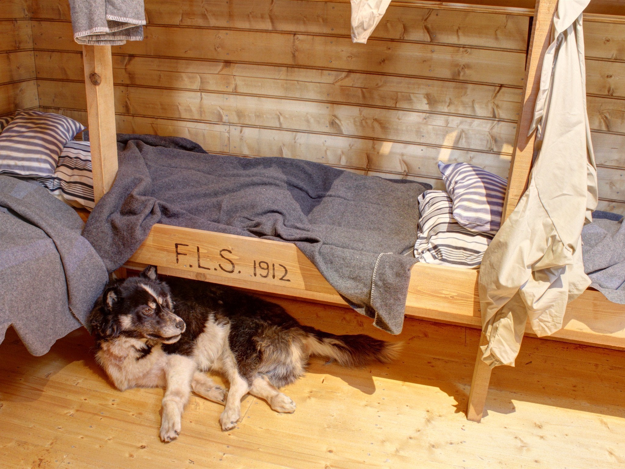 Mawson's Huts Replica Museum