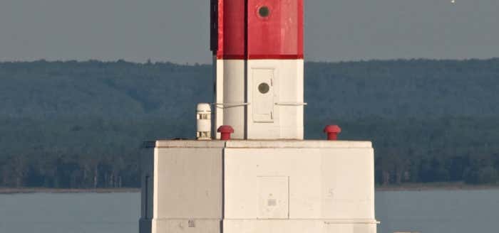 Photo of Presque Isle Harbor Breakwater Lighthouse