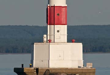 Photo of Presque Isle Harbor Breakwater Lighthouse