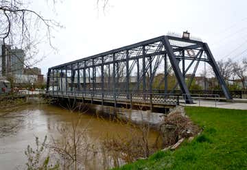 Photo of Wells Street Bridge