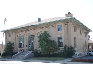 Photo of Searcy Post Office
