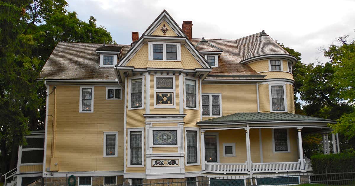 Israel Platt Pardee Mansion, Hazleton Roadtrippers