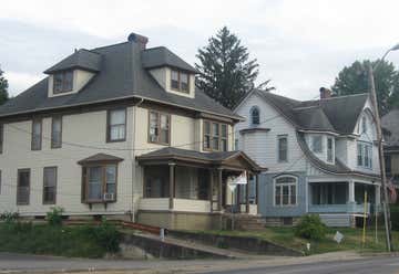 Photo of Walnut Street Historic District