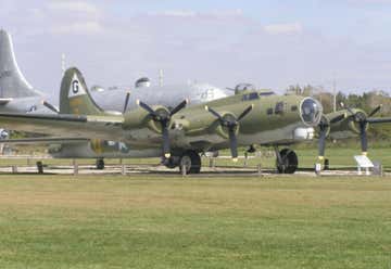 Photo of B-17G "Flying Fortress" No. 44-83690