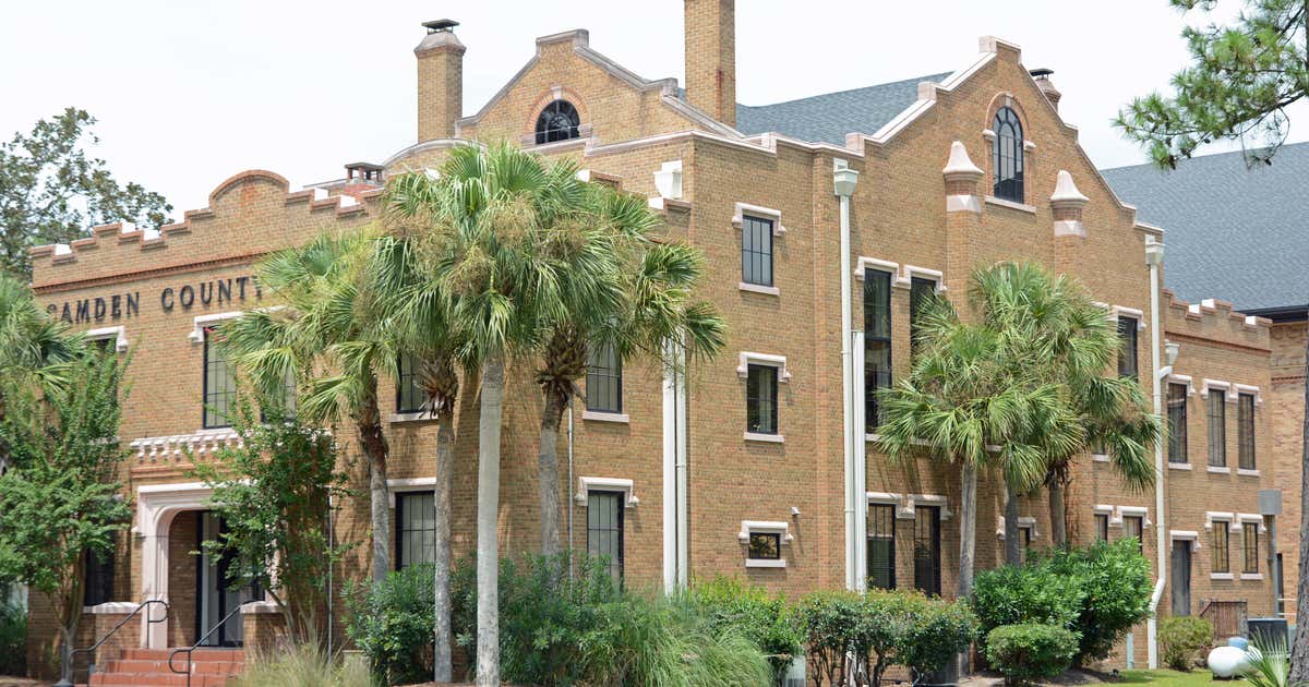 Camden County Courthouse, Woodbine Roadtrippers