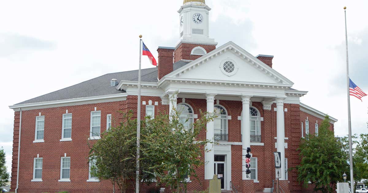 Bacon County Courthouse, Alma Roadtrippers