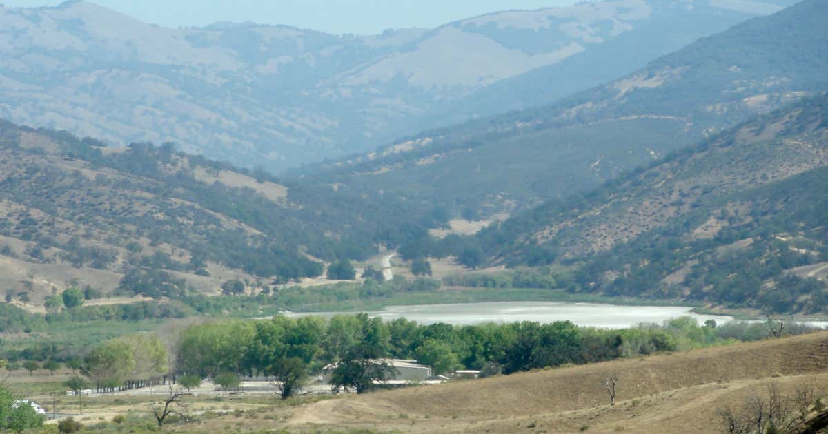 Castac Lake, California Roadtrippers