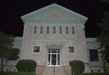 Photo of Litchfield Carnegie Public Library