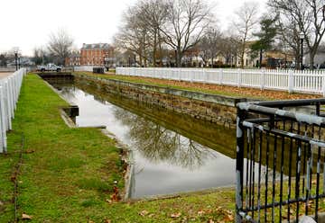 Photo of Eastern Lock of the Chesapeake & Delaware Canal