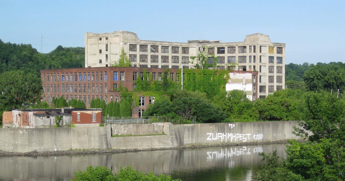 Chalmers Knitting Mills, New York Roadtrippers