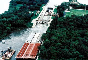 Photo of Marseilles Lock and Dam Historic District