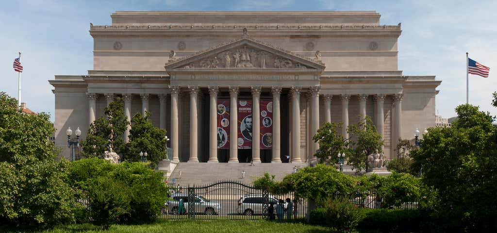Photo of National Archives and Records Administration