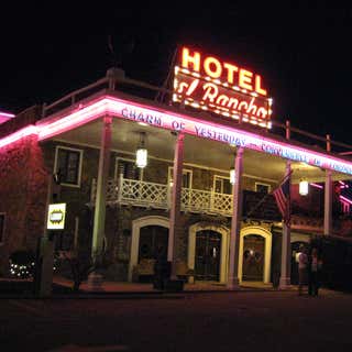 El Rancho Hotel & Motel