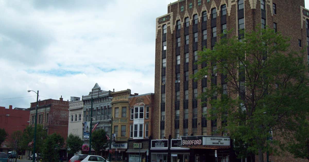 Bradford Downtown Historic District, Bradford Roadtrippers
