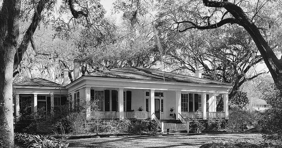 GEORGIA COTTAGE US NATIONAL REGISTER OF HISTORIC PLACES MOBILE PHOTOS intelligence overview