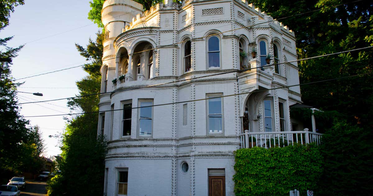 Charles Piggott House, Portland Roadtrippers