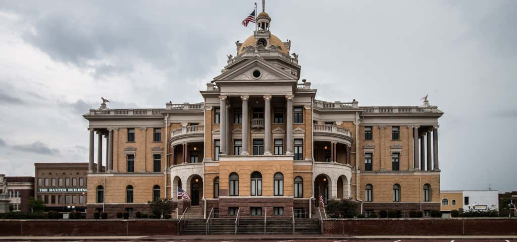 Photo of Harrison County Courthouse