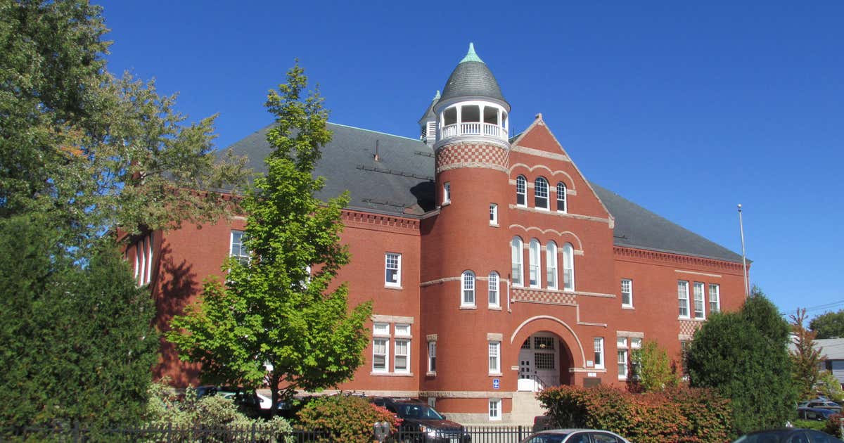 Oak Street School, Lewiston Roadtrippers