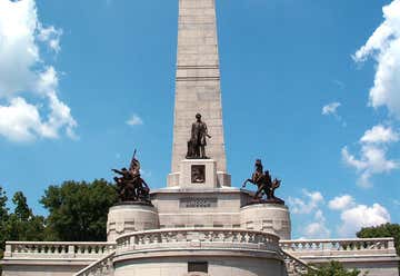 Photo of Lincoln's Tomb
