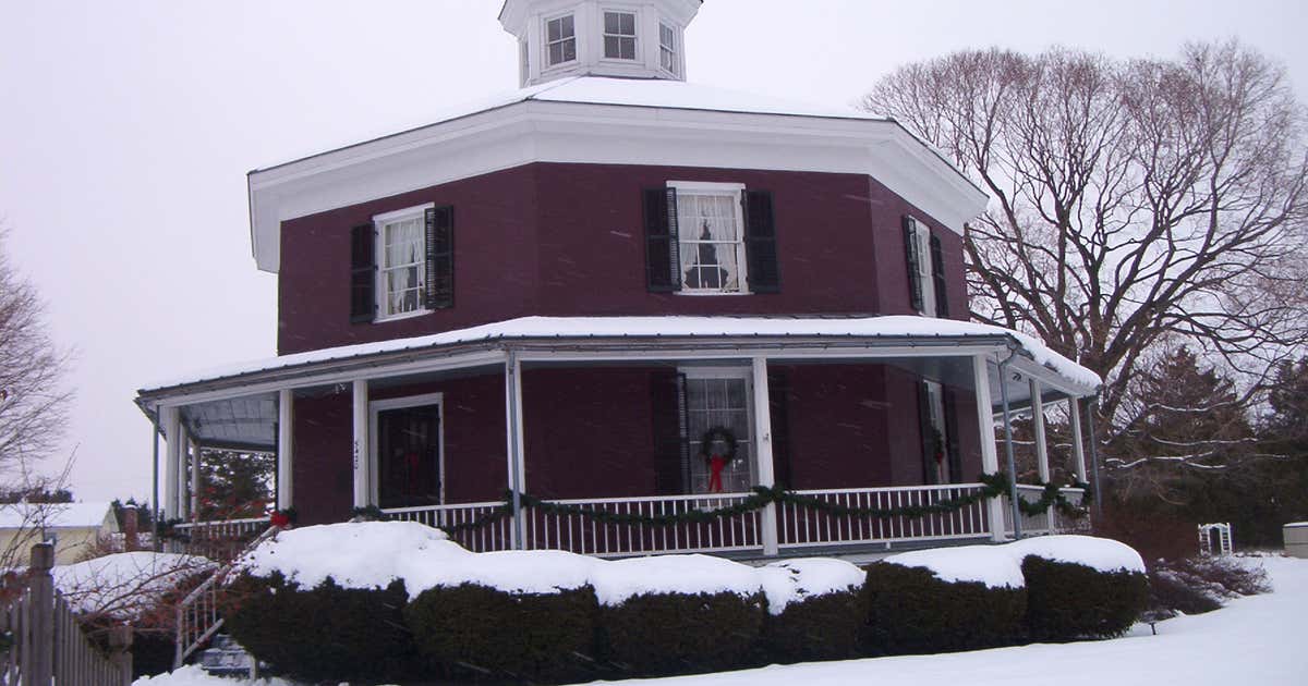Wilcox Octagon House Of Camillus, Camillus Roadtrippers