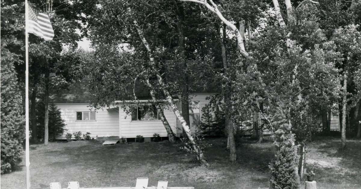 Ernest Hemingway Cottage, Petoskey Roadtrippers