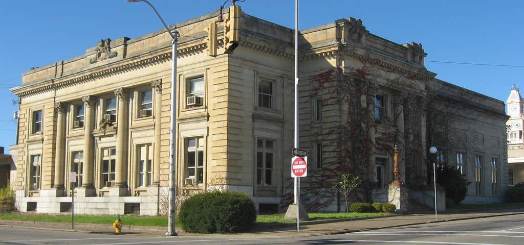 Photo of US Post Office and Federal Building-Zanesville