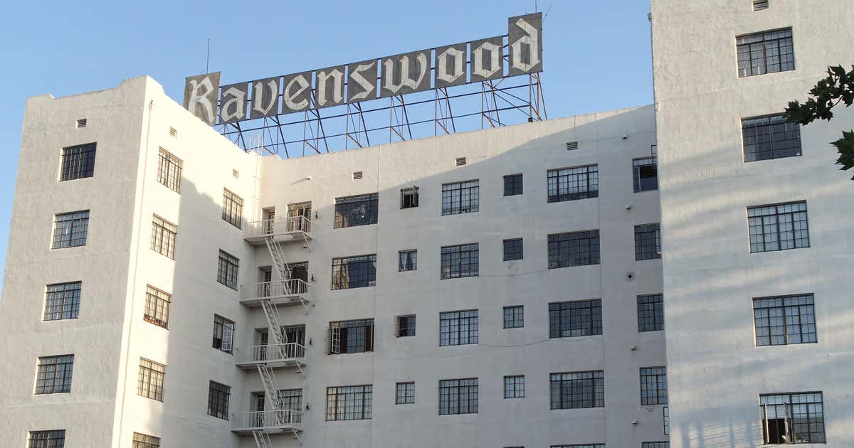Ravenswood Apartments, California Roadtrippers