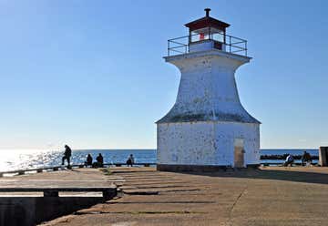 Photo of Cape Tormentine Outer Wharf Lighthouses