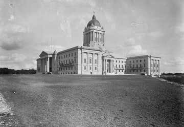 Photo of Manitoba Legislative Building