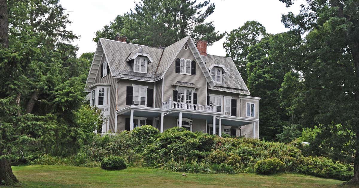 Seven Oaks Estate, Palisades Roadtrippers