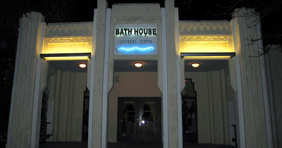 Bath House Cultural Center, Dallas Roadtrippers