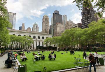 Photo of New York Public Library and Bryant Park