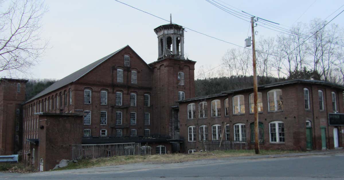 Gilbertville Historic District, Massachusetts Roadtrippers