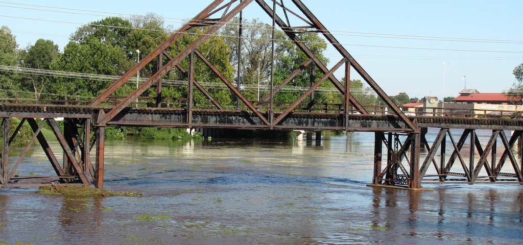 Photo of Kansas City Southern Railroad Bridge, Cross Bayou