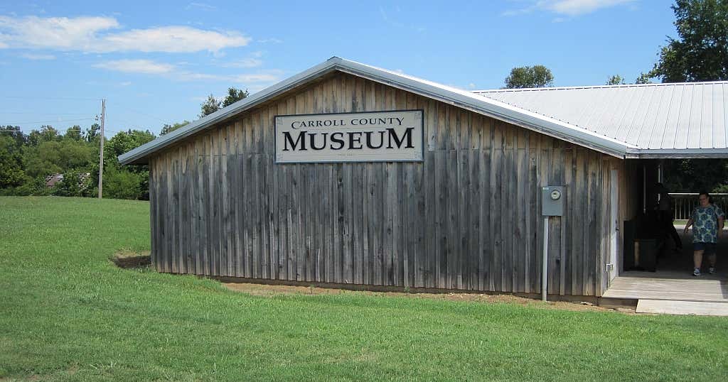 McLemoresville Cemetery, Tennessee Roadtrippers