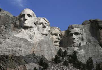 Photo of Mount Rushmore National Monument in Black Hills